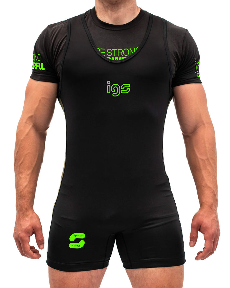 Fronte completo uomo nero canotta con logo verde fluo IGS